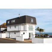 Luxurious modern home 50 metres from the UKs best beach