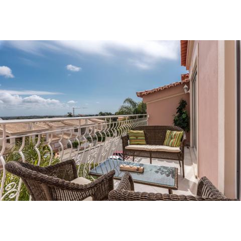 Luxury 2 Bedroom Top Floor Apartment, Oasis Parque, near Alvor AT01