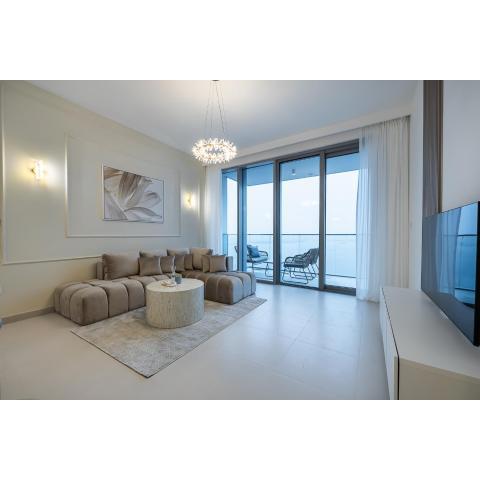 Luxury 2BDR Apartment with Burj Khalifa View