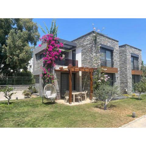 Luxury 4br Villa W Common Pool In Akyarlar