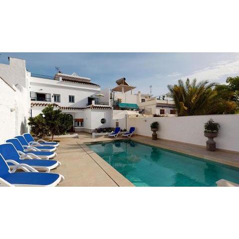 Luxury 5 Bed House private pool and Sea View Nerja