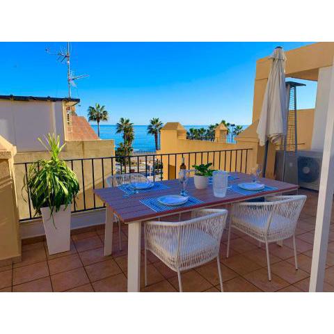 Luxury apartment next to the beach