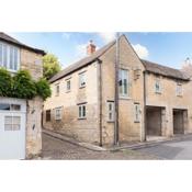 Luxury character cottage in the idyllic village of Stamford