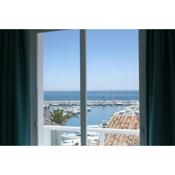 Luxury Holiday Apartment in Puerto Banus Marina with sea views