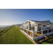 Luxury Lodge With Stunning Sea Views At Hopton Haven Park Ref 80055s