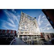 Luxury Studio Apartment inside the Cube Birmingham City Centre