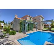 Luxury villa with a swimming pool Liznjan, Medulin - 16329