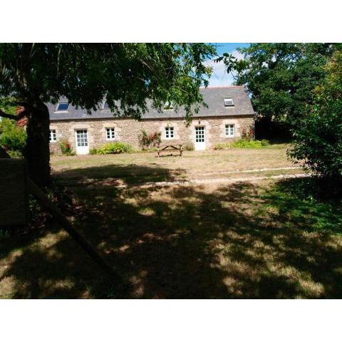 Maison de 4 chambres avec jardin amenage et wifi a Plougonvelin