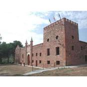 Masia de San Juan - Casas rurales con piscina en masia fortificada