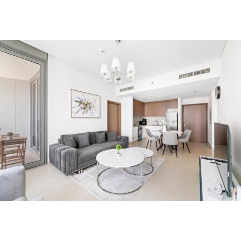 Modern 1 BR with Ain Dubai View