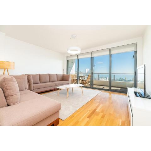 Modern 2 Bedroom Apartment with Balcony and Amazing Views