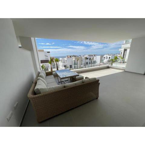 Modern 2 beds apartment in Alcaidesa