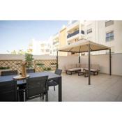 Modern 3br Apt w/ Lg Terrace, Bbq, Ac & Parking