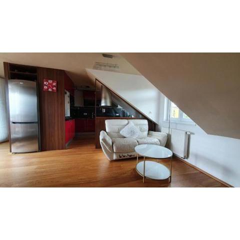 Modern attic apartment in centre, 140m2, with terrace