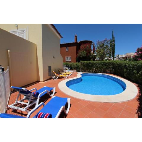 Modern Vilamoura Villa Close to Pinhal Golf Villa Maelou 4 bedrooms Vilamoura