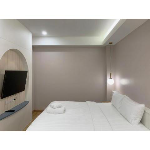 Moon House BKK Room 2B