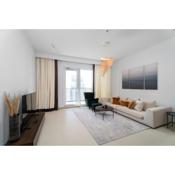 Nasma Luxury Stays - Huge 2BR With a Vision of Urban Waterfront Living