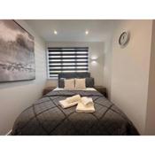 New 2BR 2BA by Hyde Edgware Rd