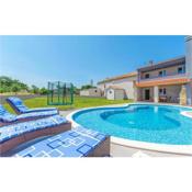 Nice home in Bratulici with 2 Bedrooms, WiFi and Outdoor swimming pool