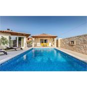 Nice home in Klimni with Outdoor swimming pool, WiFi and 3 Bedrooms