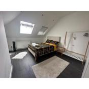 Nomads entrepreneurs spacious private loft room