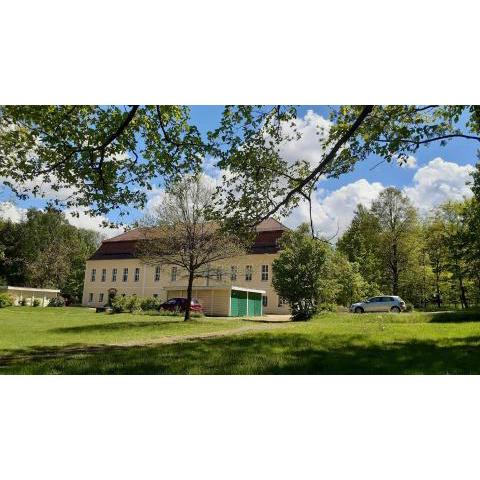 Orangerie im Schlosspark zu Arnsdorf