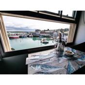 Padstow Escapes - Pajar Luxury Penthouse Apartment