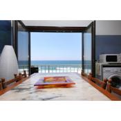 Prime Oceanfront Apartment