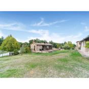 Quaint Cottage in Citt della Pieve with Swimming Pool