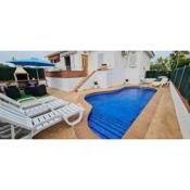 Riumar 'Garbi', 500m to beach, private pool, On-Site-Service, dog beach