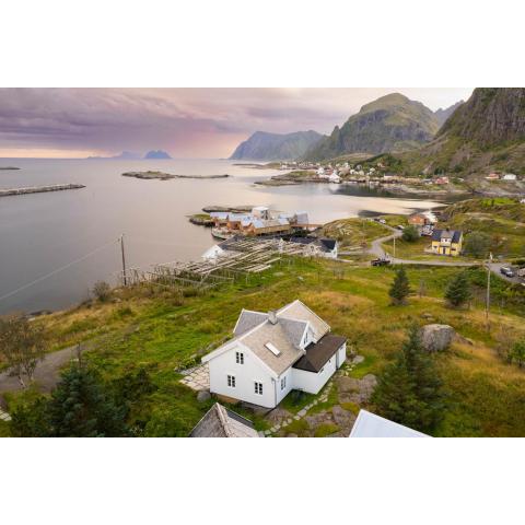 Romantisk hus-med panorama utsikt over lofotodden