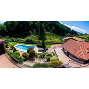 SARREN VILLA POOL by Urdaibai Rentals