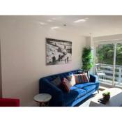 Scarborough - Stylish 2 Bedroom Flat on the Spectacular Esplanade