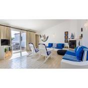 Sea 3BDR House W/ Patio by Lovelystay