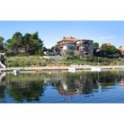 Seaside apartments with a swimming pool Nin, Zadar - 6153