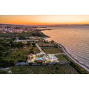 Seaside luxury villa with a swimming pool Supetar, Brac - 12371