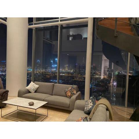 Serviced Room in a Luxurious apt - Unmatched Views