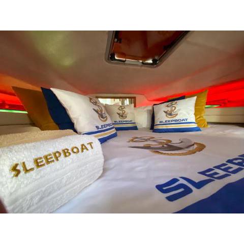 SLEEPBOAT YACHT