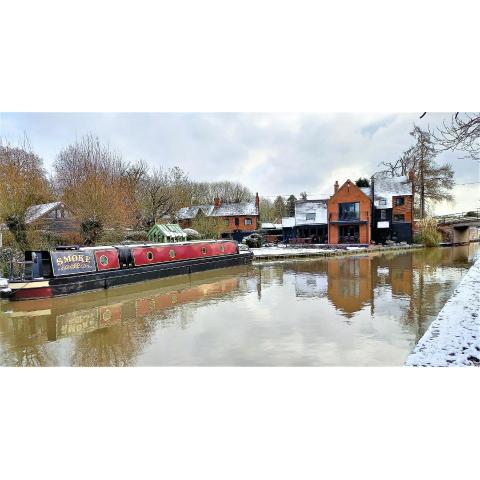 Smoke (Rowington Narrowboats)