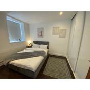 Spacious 1 BR flat in Sutton