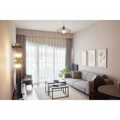 Spacious Apt With Balcony- Tranquil City Haven