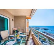 Spacious beach apartment with private parking