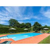 Spacious Farmhouse in Castiglion Fiorentino with Garden