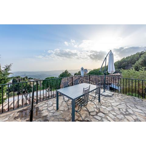 Spectacular views private villa Valtocado