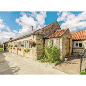 Starling cottage w pool in North York Moors