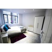 StayZo - Executive City Centre Apartment 2