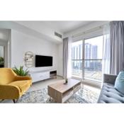 Stella Stays Chic 2 BDR Dubai JVC Large Terrace