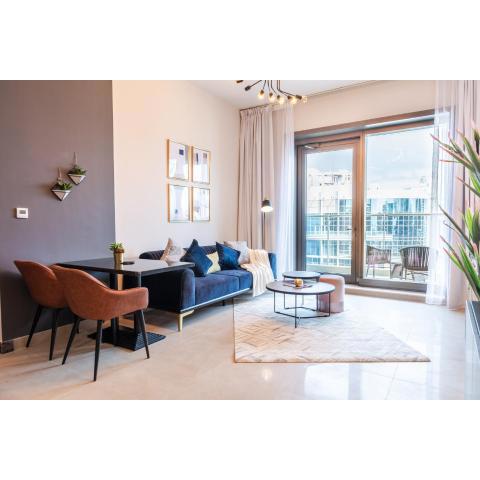 Stella Stays Vibrant 1 BDR Dubai JBR Beach Netflix