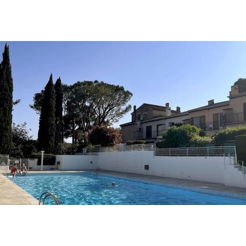 Studio au calme - piscine et tennis - Ideale couple