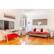 Studio in the heart of Alfama! Super Central!